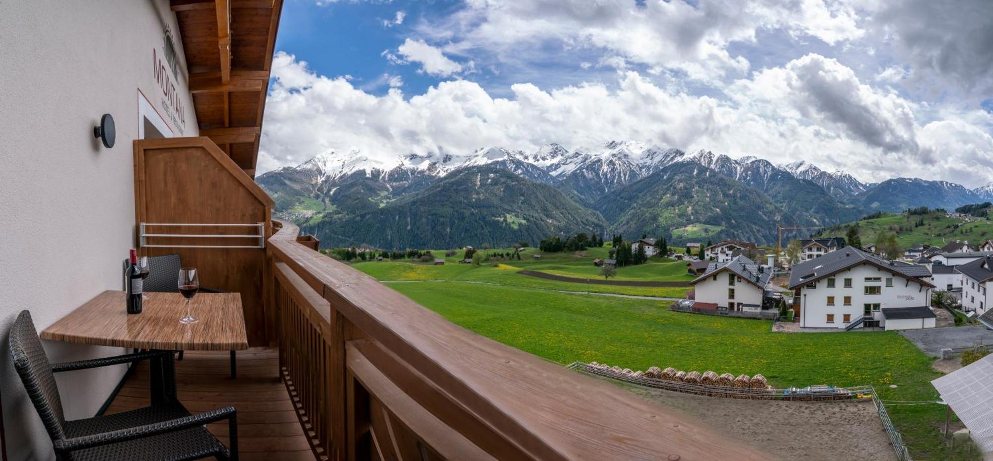 Hotel Montana Fiss Exterior photo
